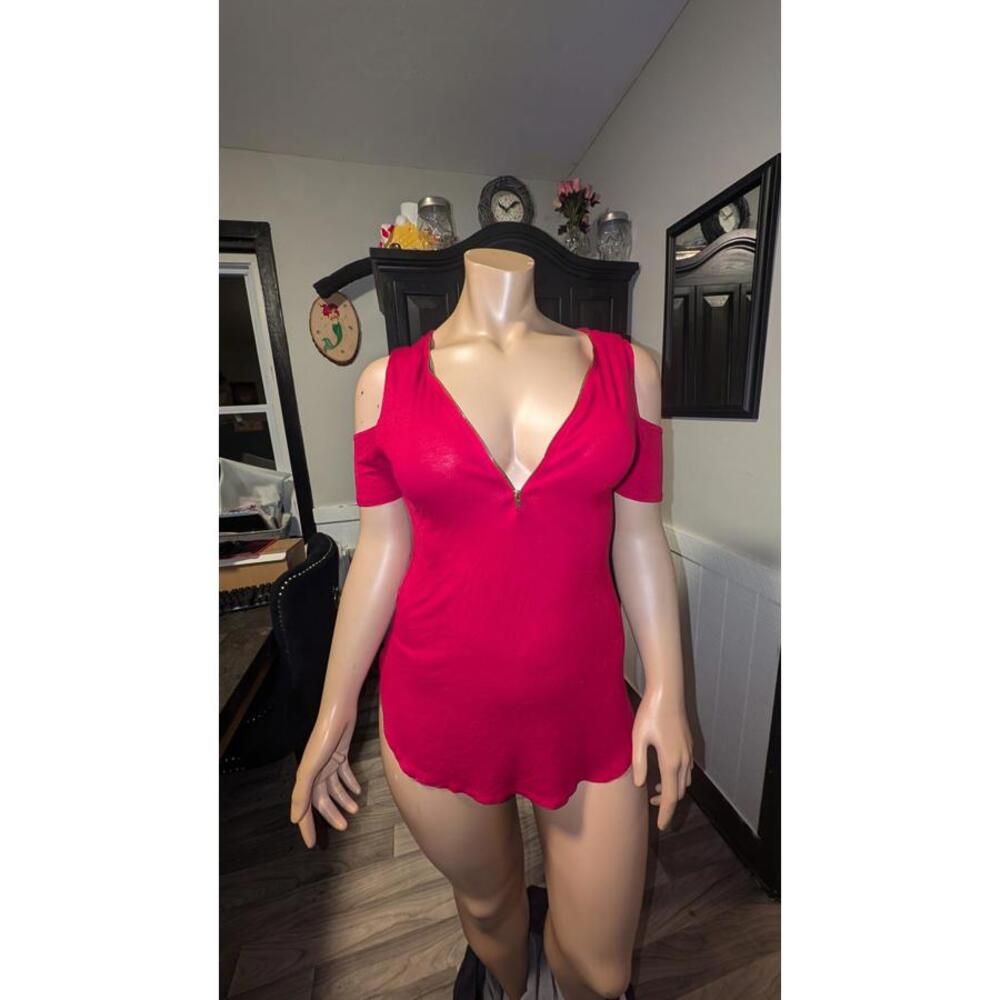 Cleo Red Cold Shoulder Zip Front Tunic Top – Size 2X